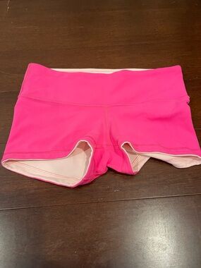 lululemon like new short bike shorts bright pink size 6